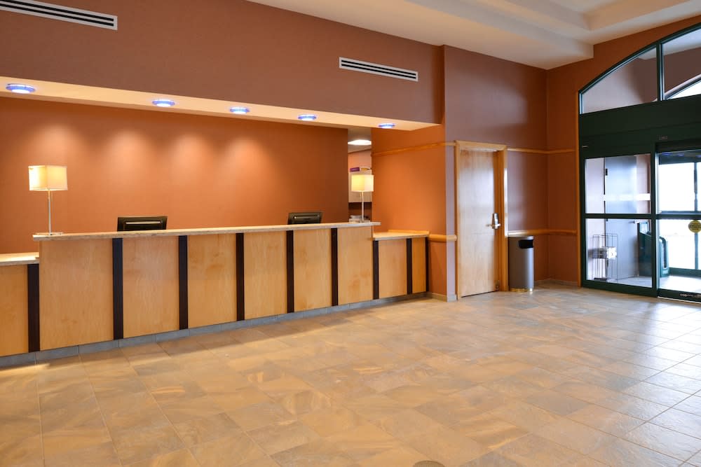 Holiday Inn Express BREEZEWOOD by IHG 2