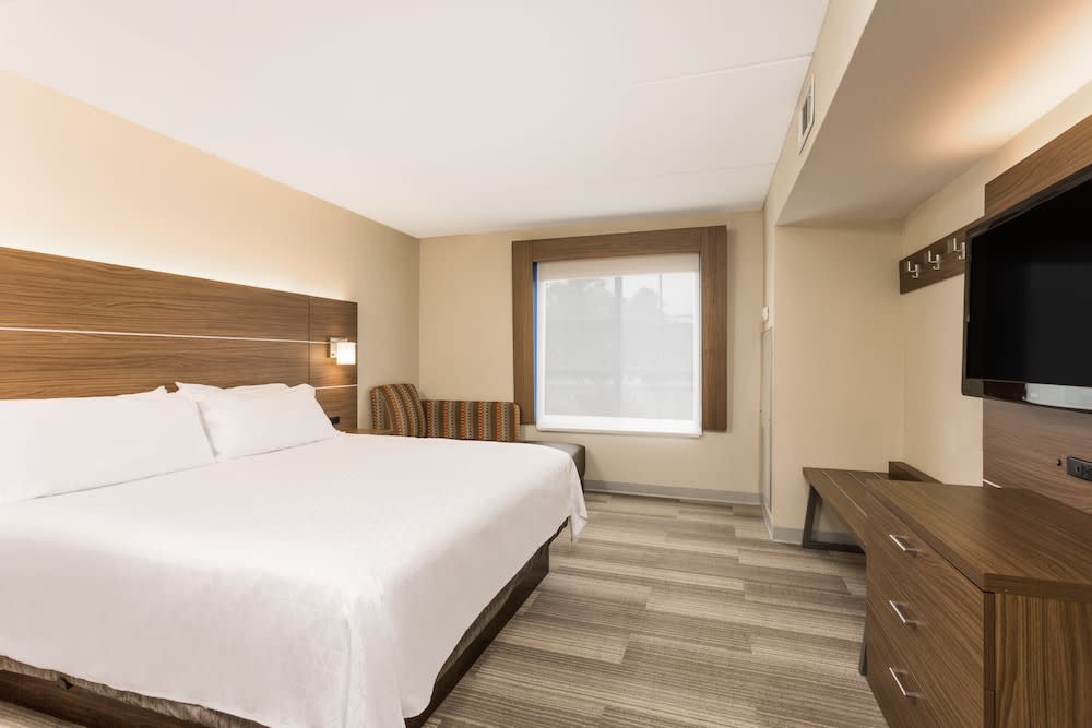 Holiday Inn Express Petersburg by IHG 5