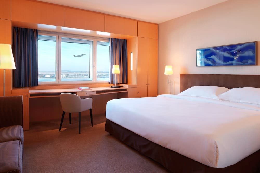 PENDULETTE DE BUREAU Hotel HILTON CHARLES DE GAULLE AIRPORT clock orologio EUR 59,00 - PicClick FR