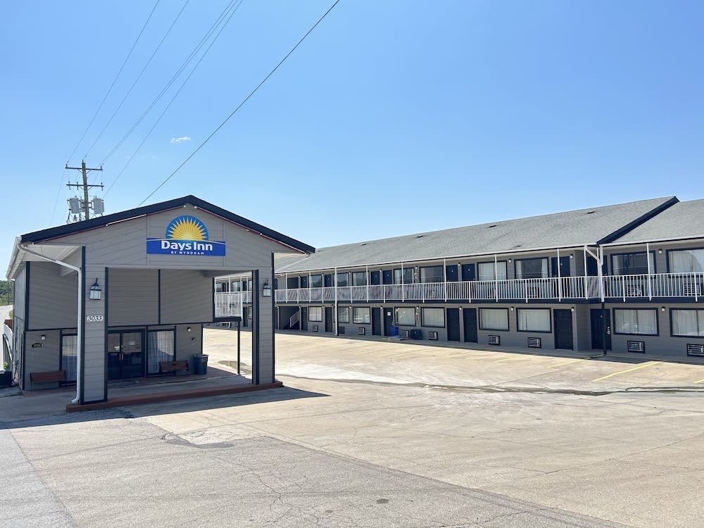 Days Inn by Wyndham Branson near Theatre District 1