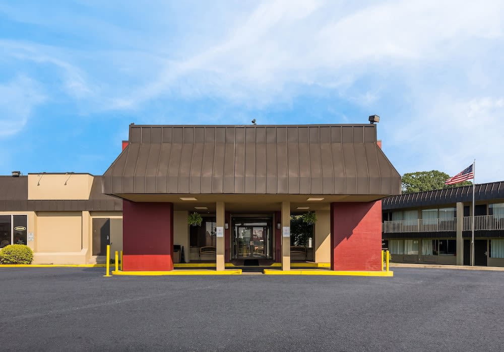 Red Roof Inn Reading 1
