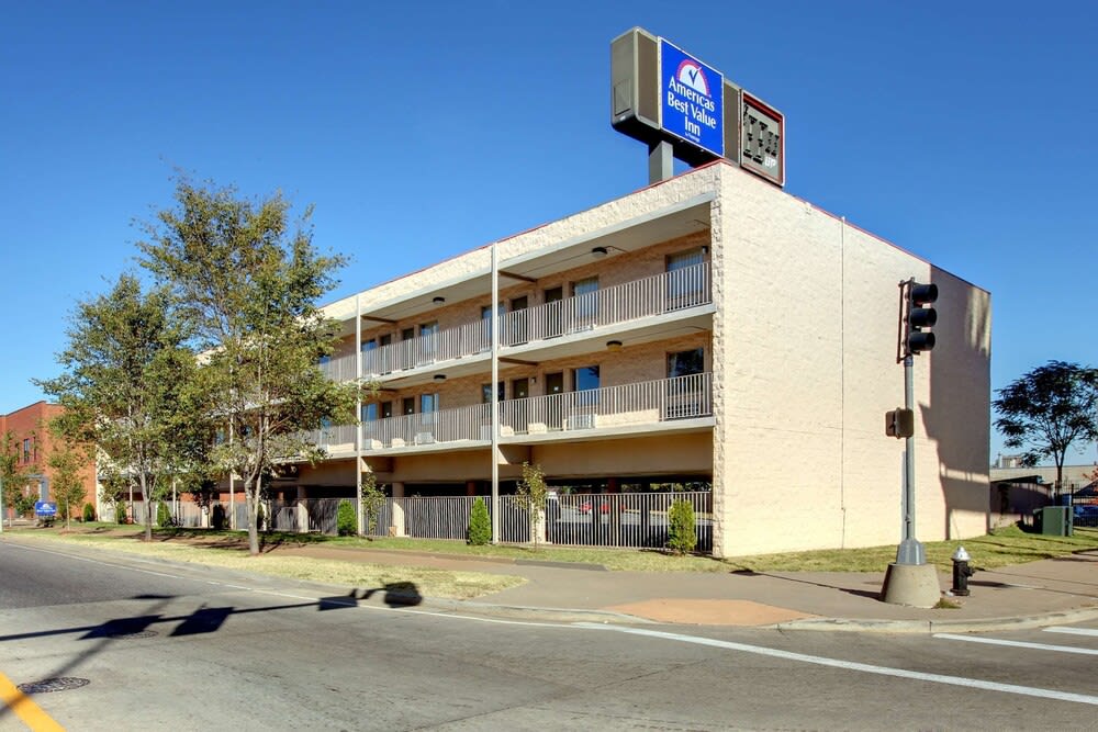 Americas Best Value Inn St. Louis Downtown 1