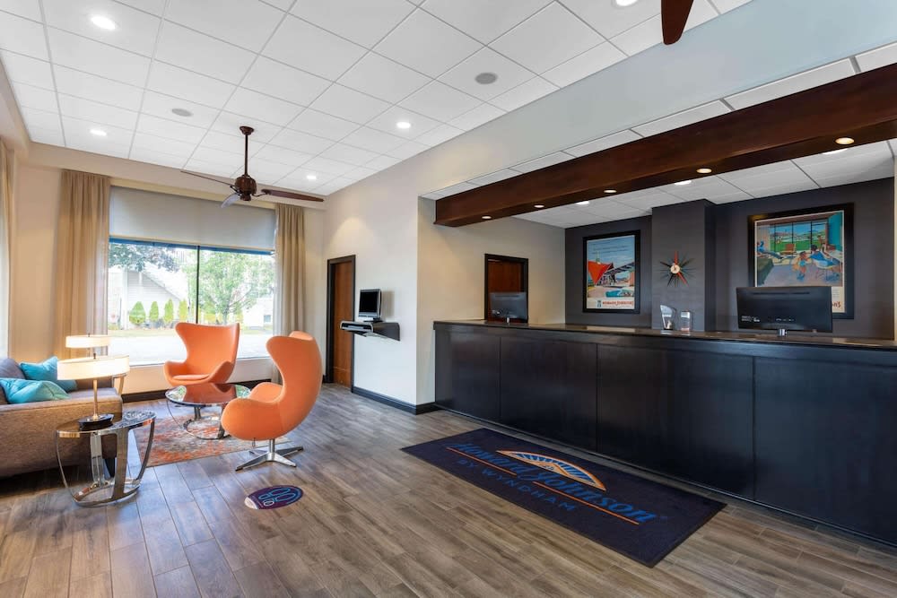 Howard Johnson by Wyndham Portsmouth 2