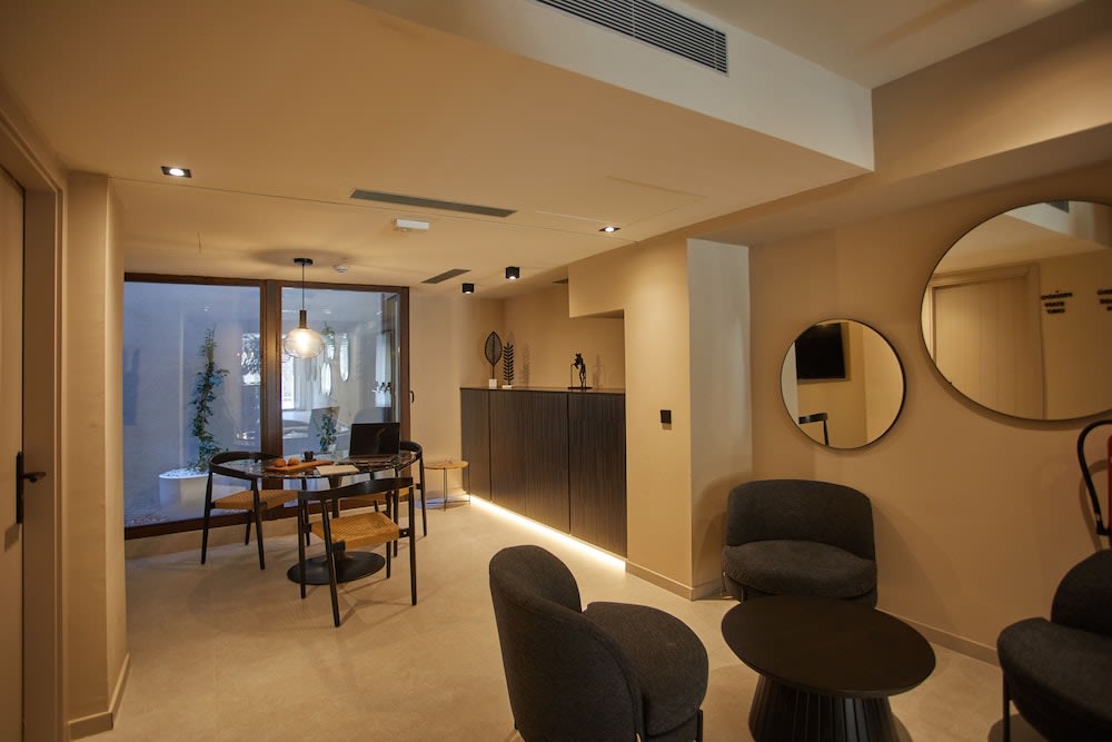 Belle Marivent Mediterranean Petit Hotel 2