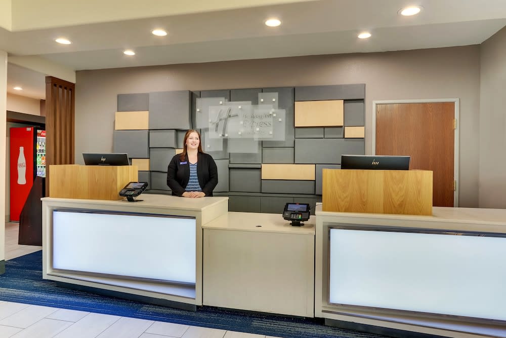 Holiday Inn Express & Suites LAKE WORTH NW LOOP 820 by IHG 2