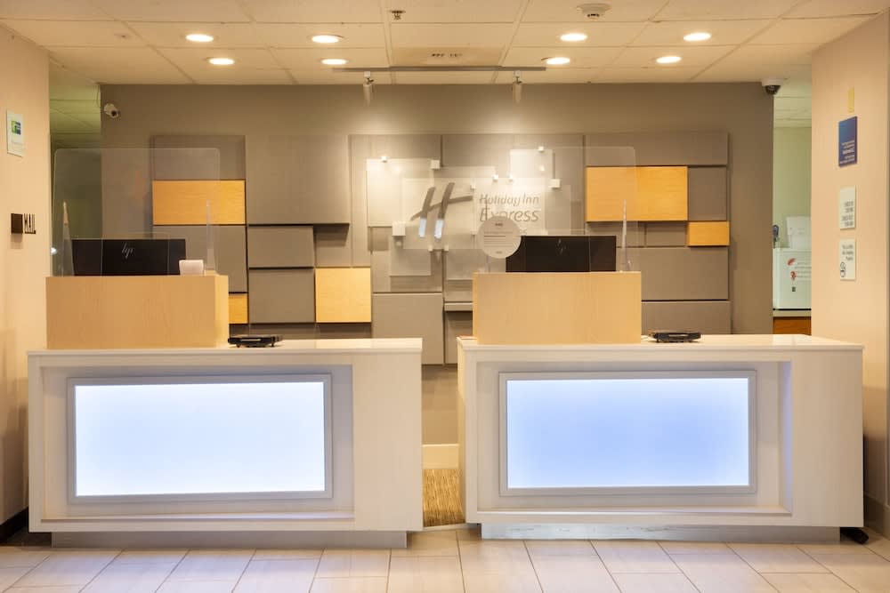 Holiday Inn Express & Suites Dayton-Huber Heights by IHG 3