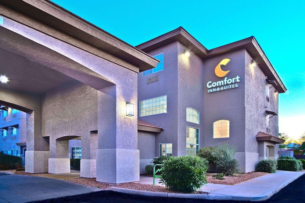 Comfort Inn & Suites Sierra Vista near Ft Huachuca 1