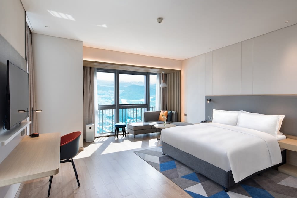Holiday Inn Express Shenzhen Haiyuan City by IHG 4