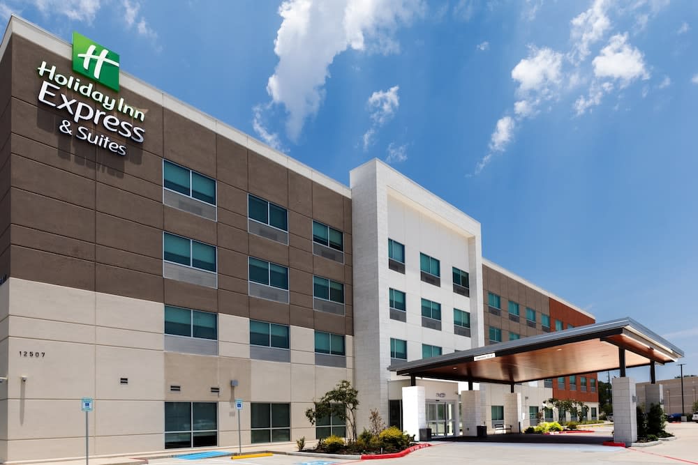 Holiday Inn Express & Suites STAFFORD NW - SUGAR LAND by IHG 1