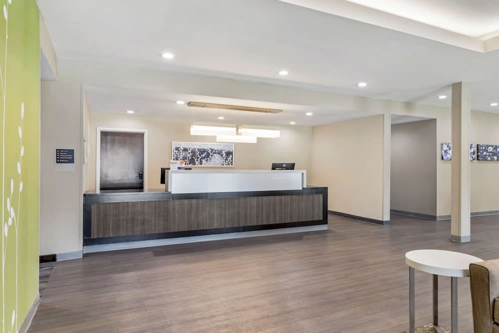 Sleep Inn & Suites Liberty 2