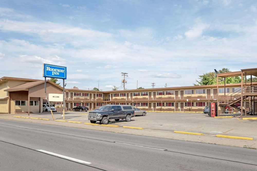 Rodeway Inn Terre Haute near University 1