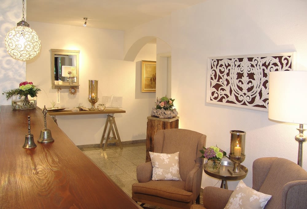 Hotel Garni Landhaus Uttum 1
