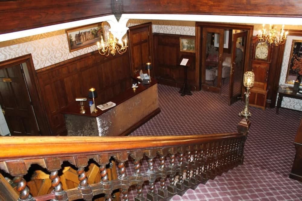Oakwood Hall Hotel 2