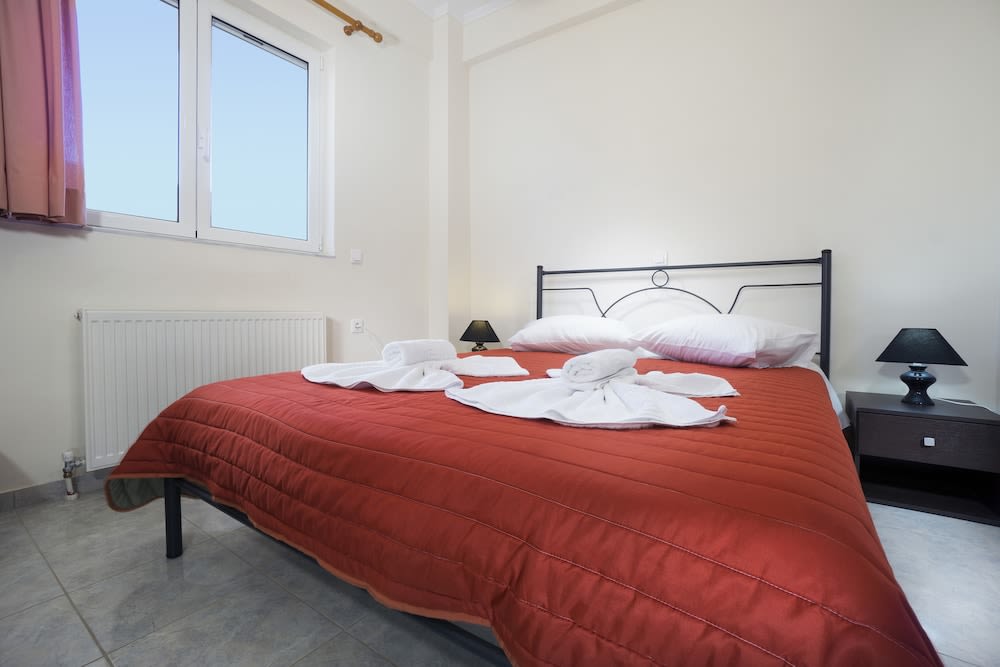 Skamagkas M. Apartments 4