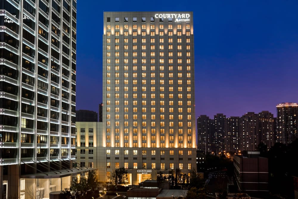 Courtyard by Marriott Tianjin Hongqiao 1