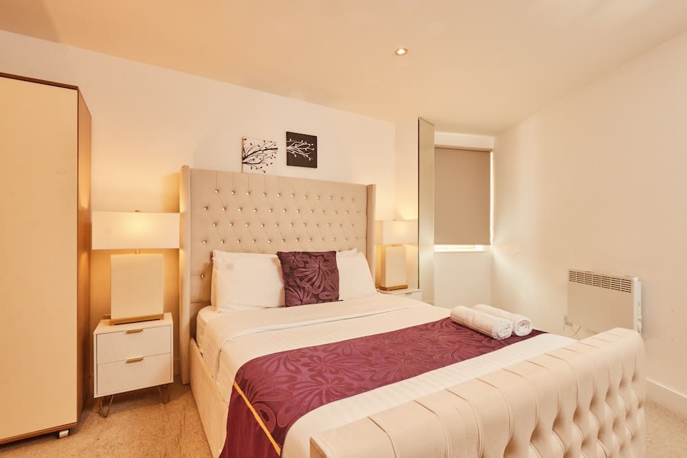 Modern Leeds City Apartment 2