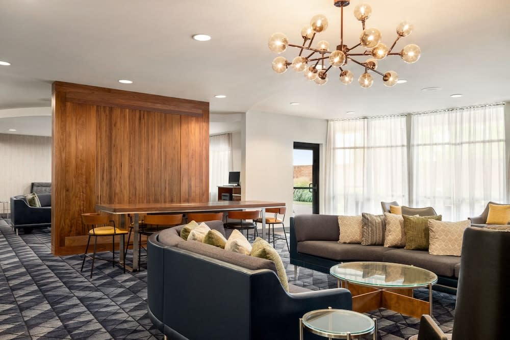 Courtyard by Marriott Columbia 2
