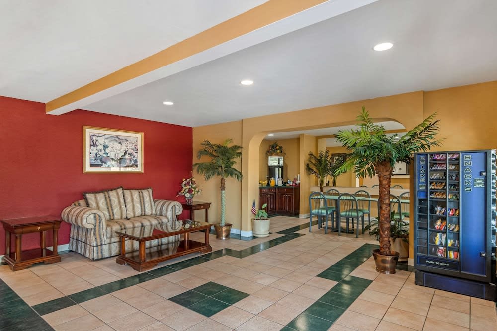 Econo Lodge Union City - Atlanta South 4