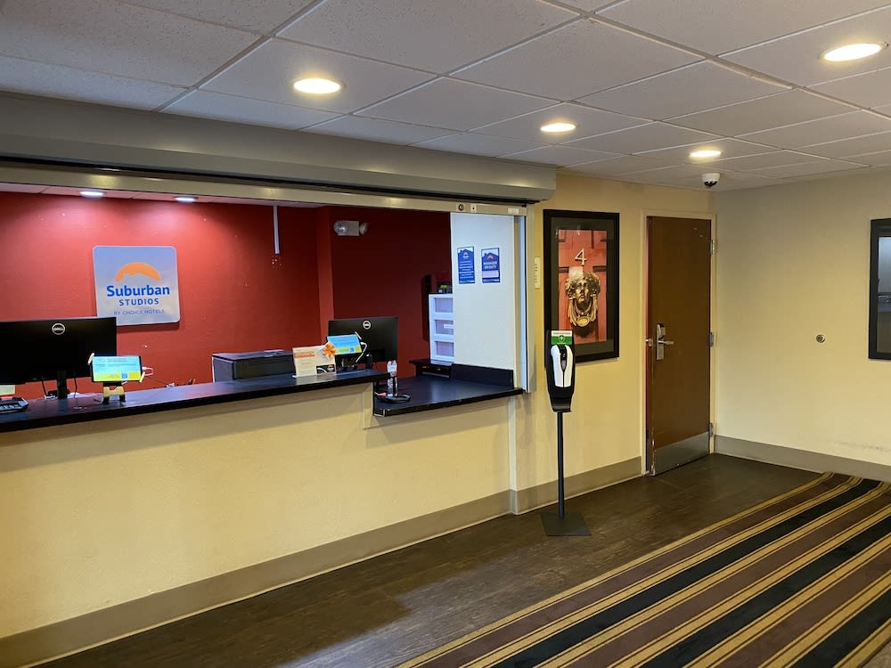 Suburban Studios Auburn Hills - Detroit 2