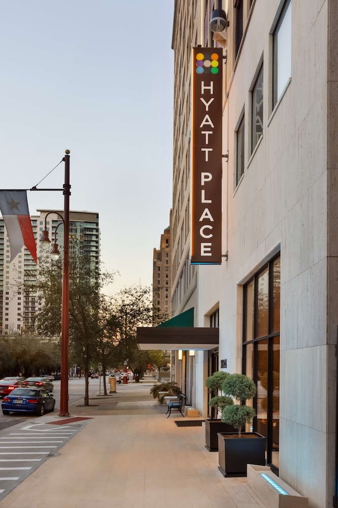 Hyatt Place Houston Downtown 1