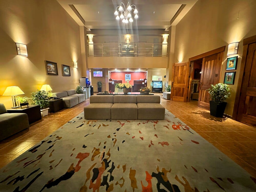 Quality Inn & Suites 2