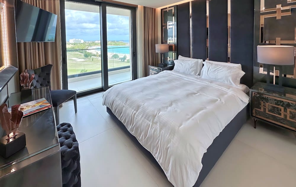 Mullet Bay Suites - Your Luxury Stay Awaits 1