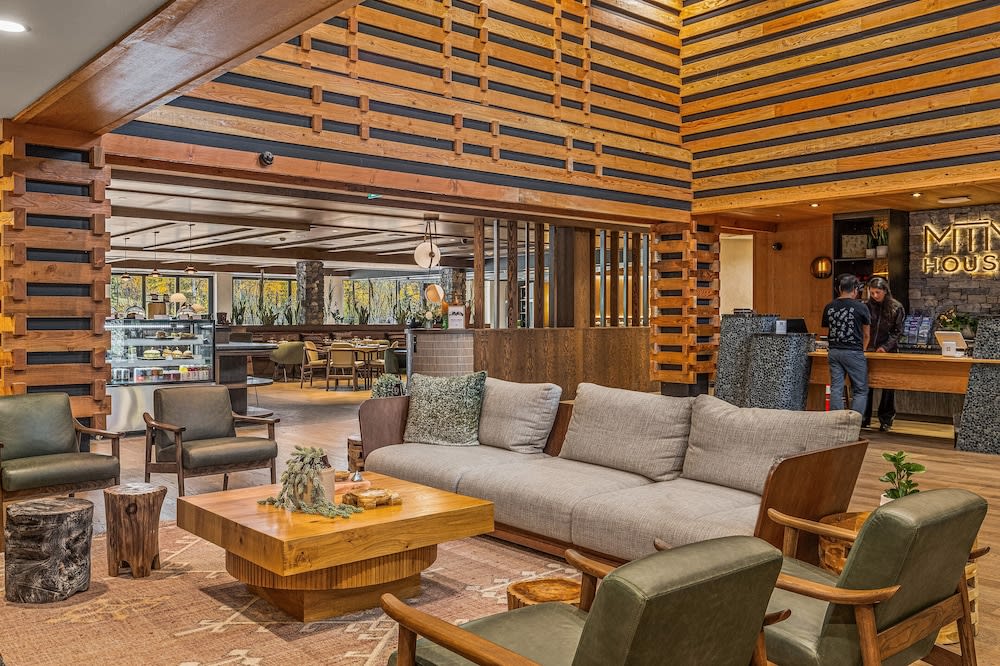 Everwild Canmore Hotel 2