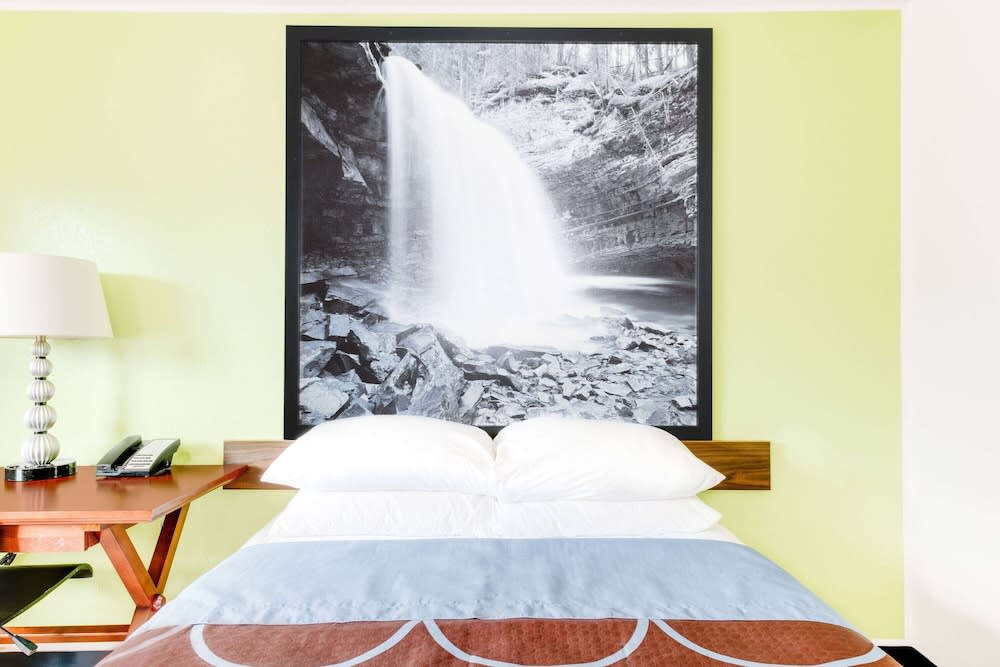 Super 8 by Wyndham Hagerstown I-70 4