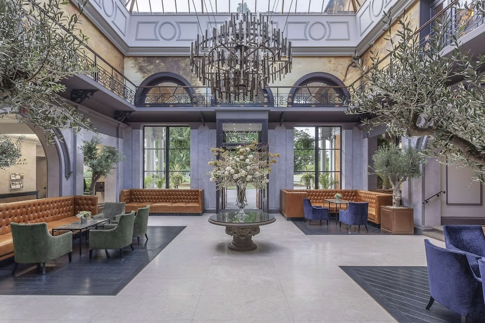 Oatlands Park Hotel 2