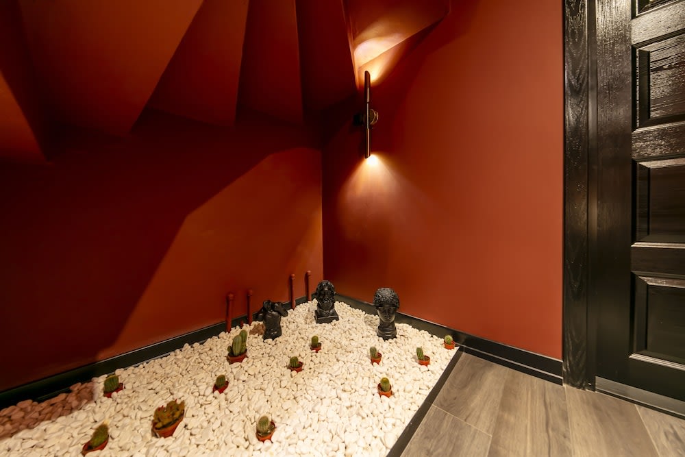 Hexa Suites Hotel 2