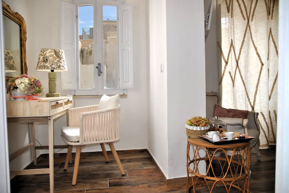 Room in B&B - Mariasofia Master Suite With Private Bathroom 2