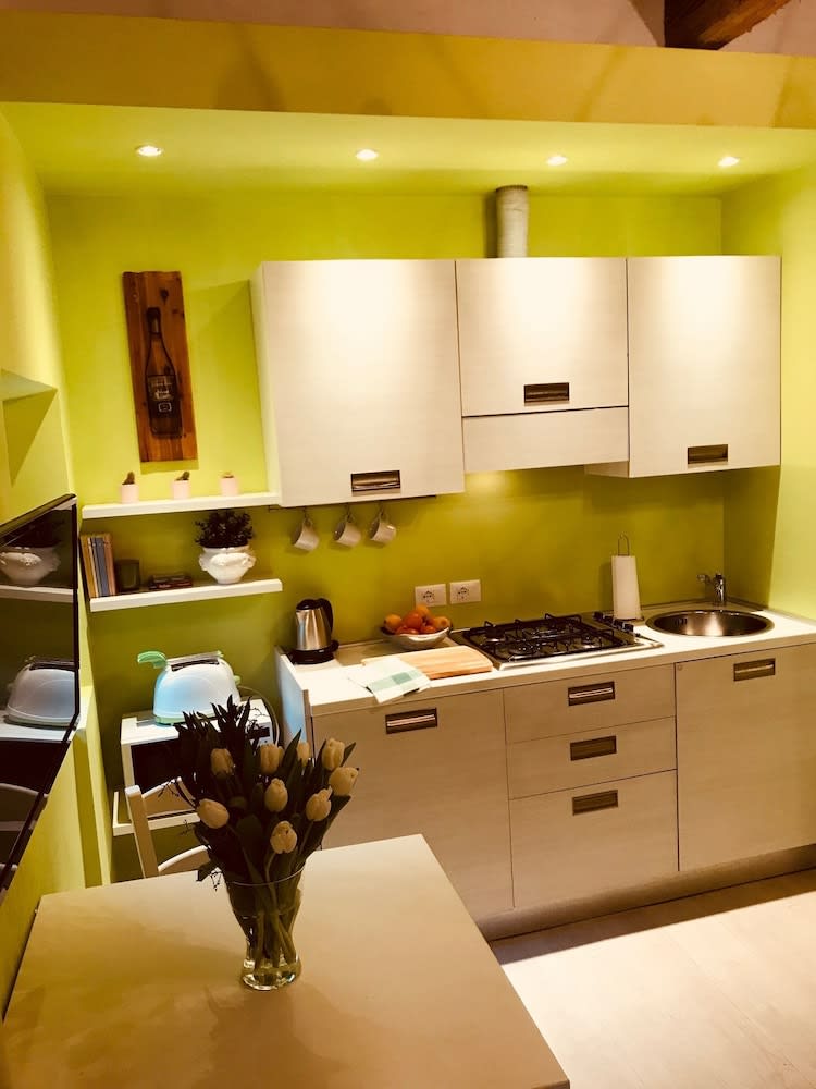 1BR Apt in Via Panicale by Sea N' Rent 1