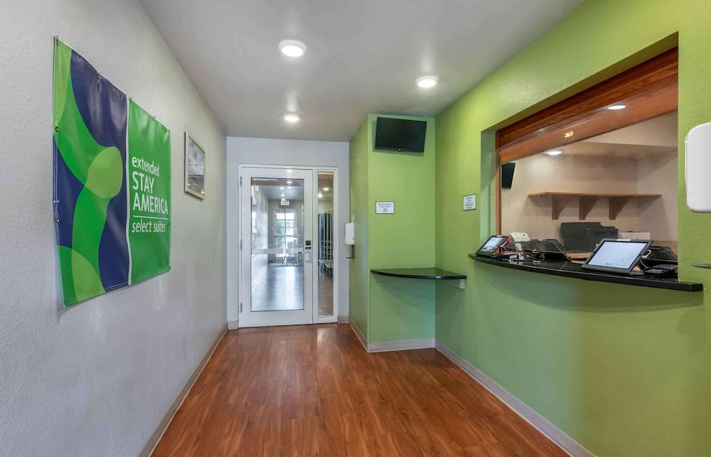 Extended Stay America Select Suites - Lake Worth 4