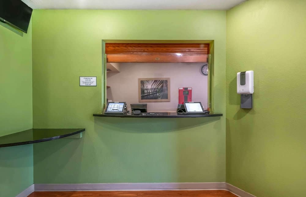 Extended Stay America Select Suites - Lake Worth 2