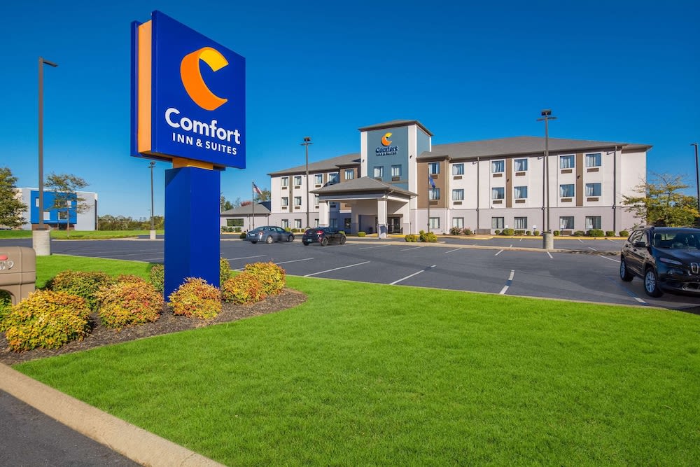 Comfort Inn & Suites Cave City 1
