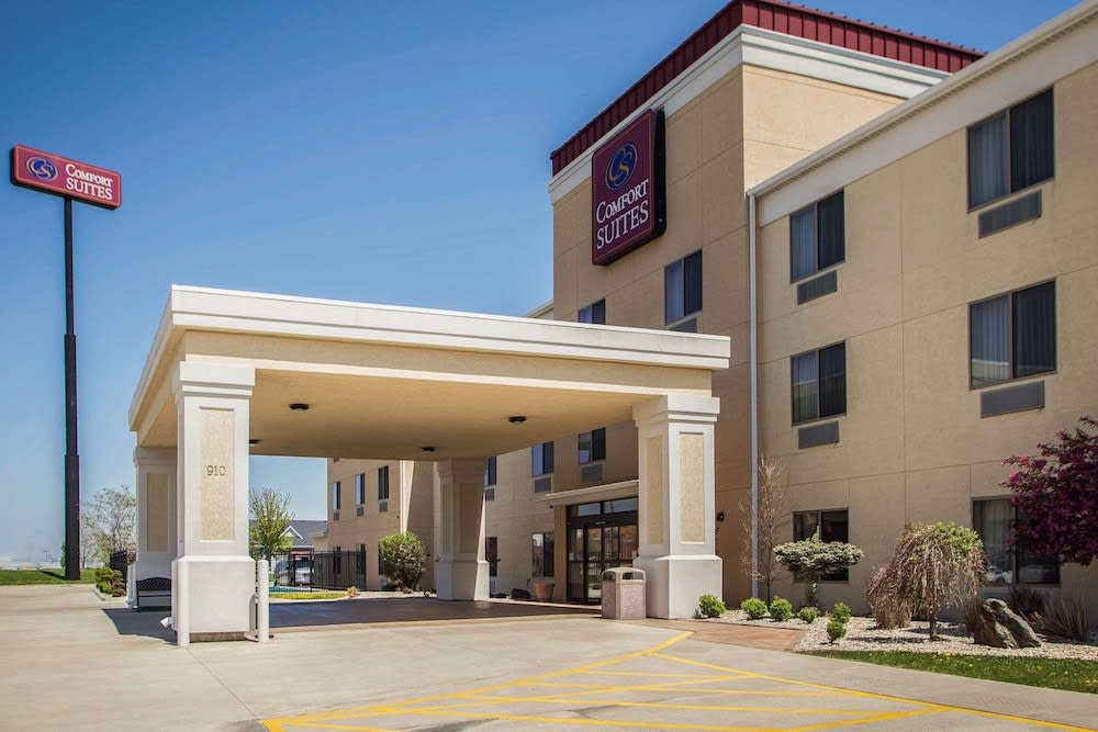 Comfort Suites Bloomington I-55 and I-74 1