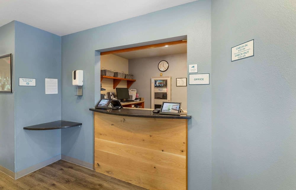 Extended Stay America Select Suites - Akron - South 2