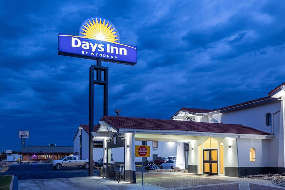 Days Inn by Wyndham Casper 1