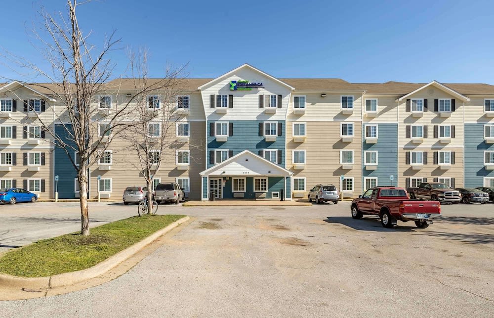 WoodSpring Suites Fayetteville I-49 1