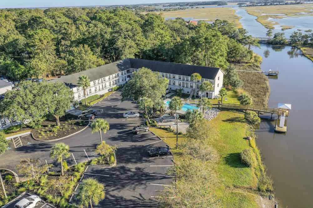 Charleston Creekside Inn 1
