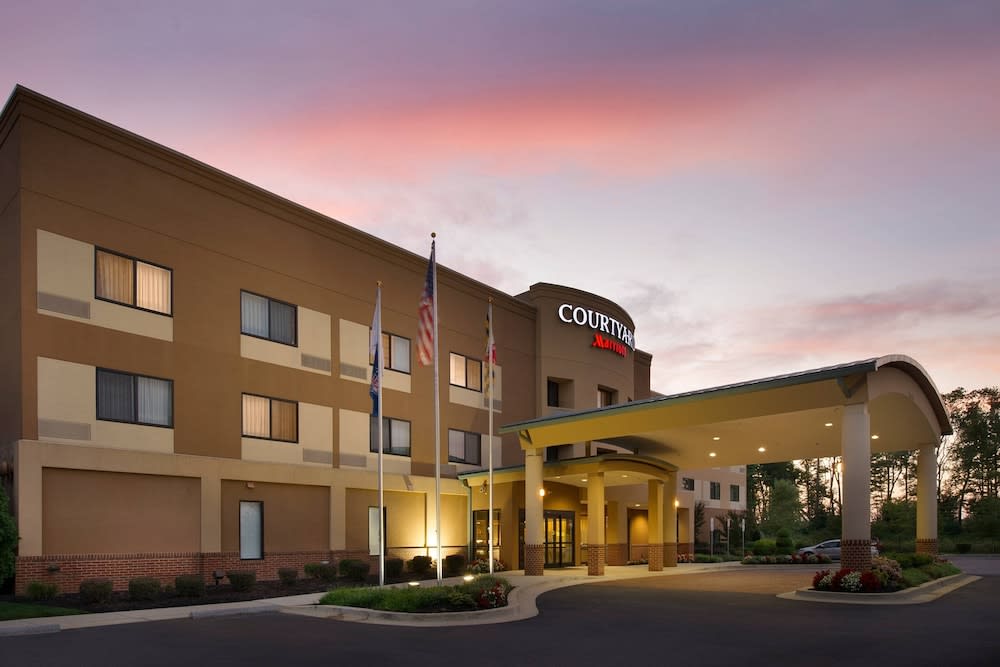 Courtyard by Marriott Waldorf 1