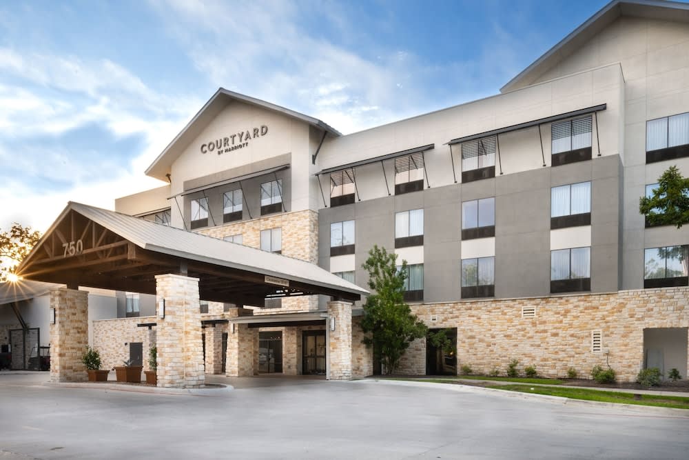Courtyard by Marriott New Braunfels River Village 1