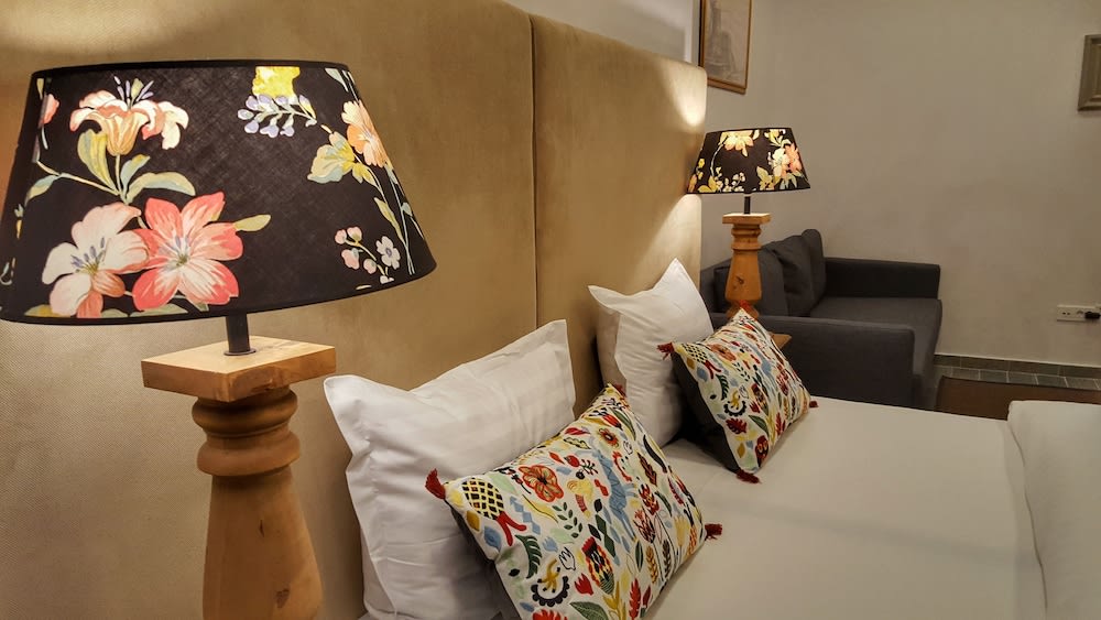 Windmill Studios by Rembrandt Old Town 5