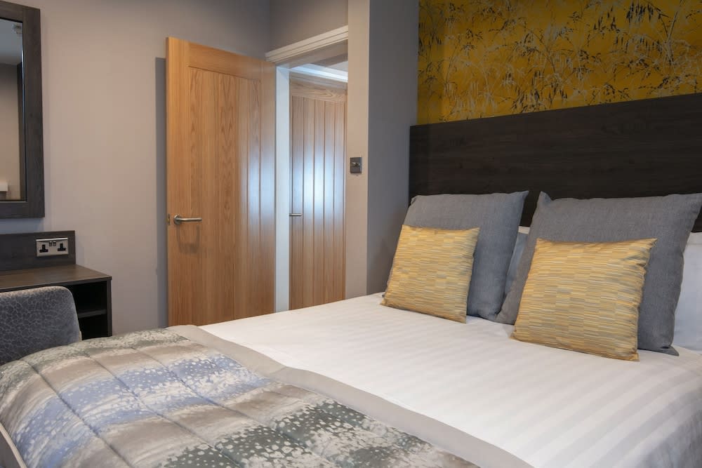 Barton Manor Hotel & Spa; BW Signature Collection 4