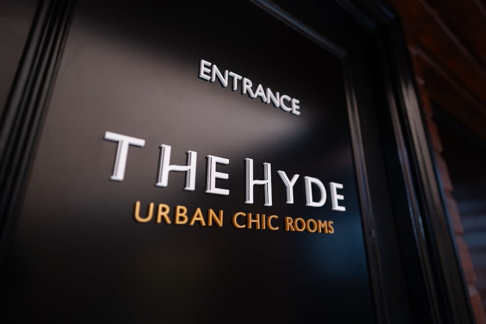The Hyde - At Dunning's Bar 1