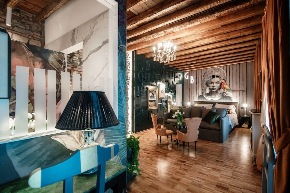 Aurum - Como Luxury Suites 1