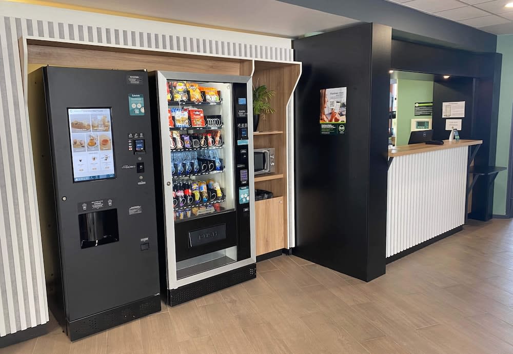 B&B HOTEL Montluçon Centre 2