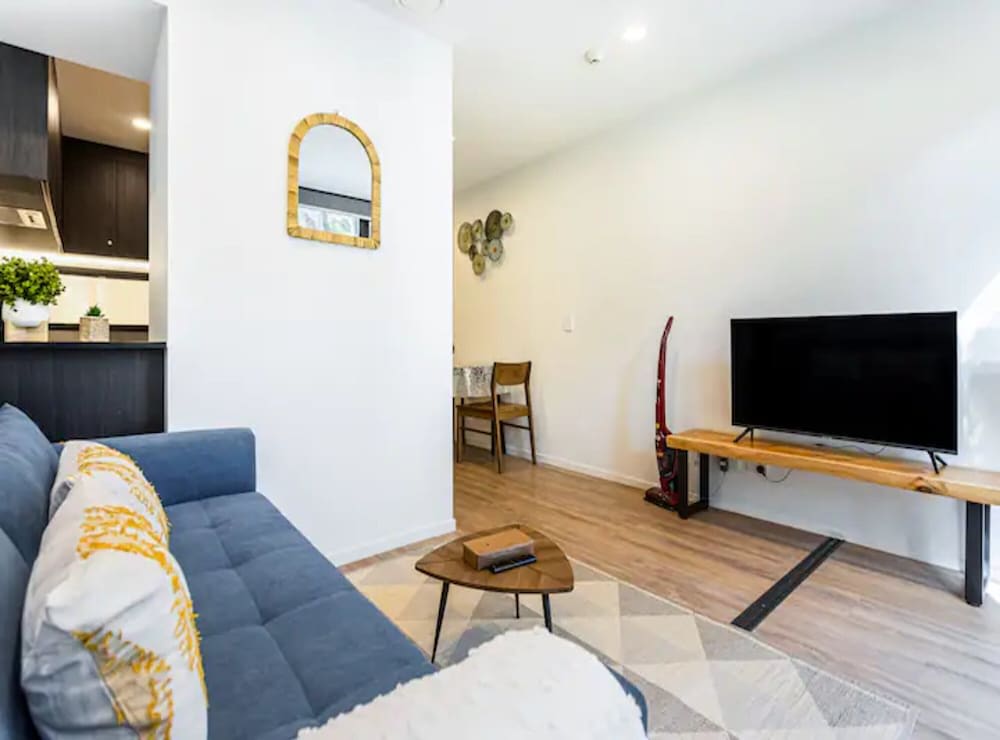 Sunny 1BR Retreat in Heart of CBD by Zodiak Stays 2