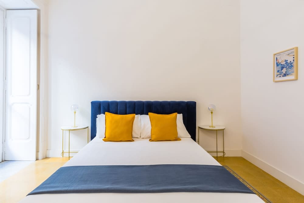 Piazza Amedeo Flat by Wonderful Italy 2