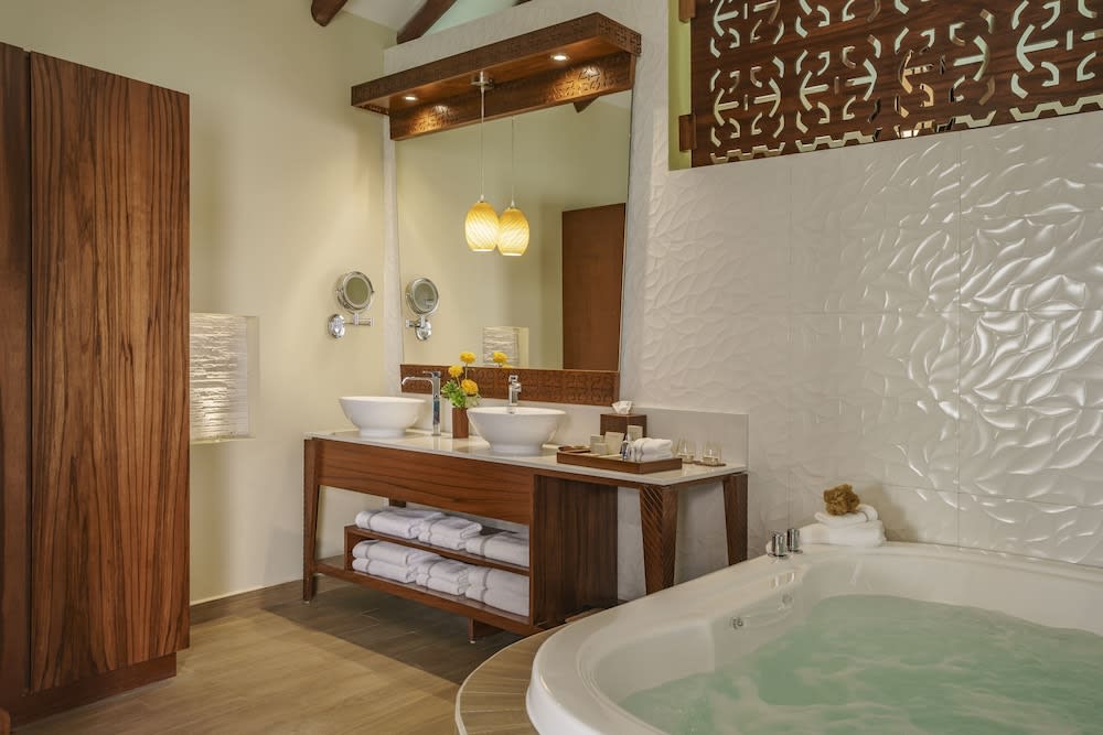 Palafitos Overwater Bungalows, Catamarán, Cenote, All & More Inclusive - Adults Only 5